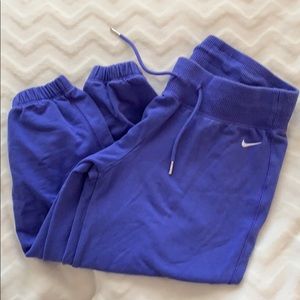 Nike Capri sweatpants xs, purple